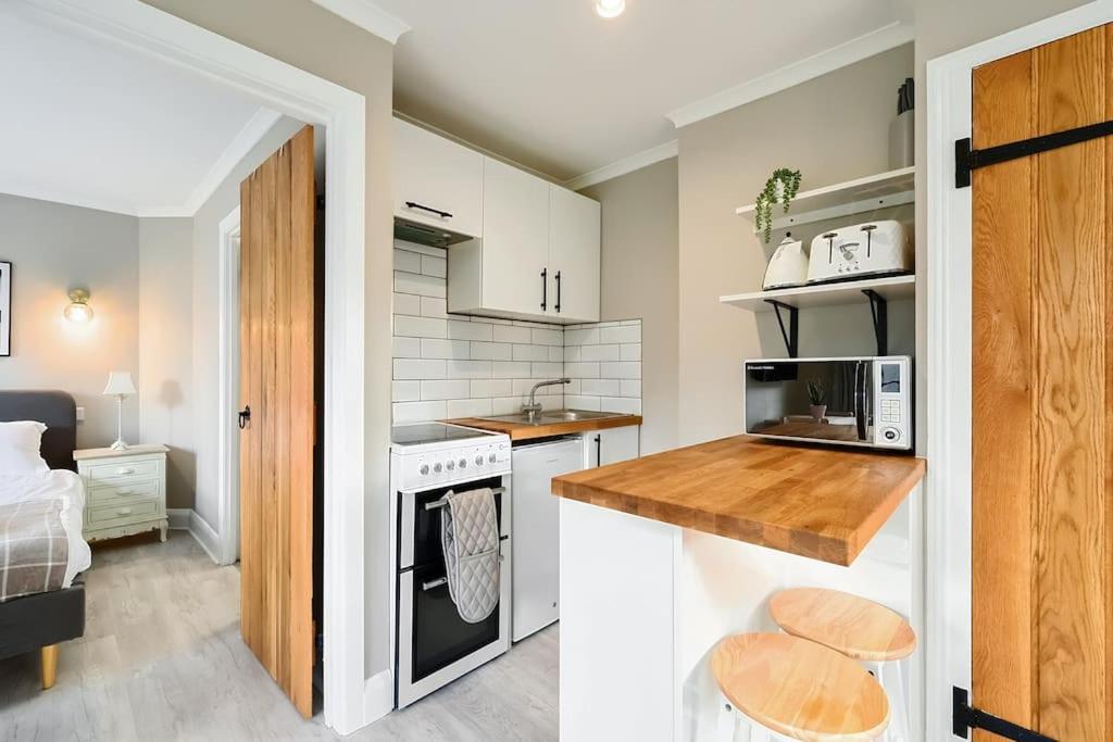 Apartment The Garden Flat At Walnut Tree House